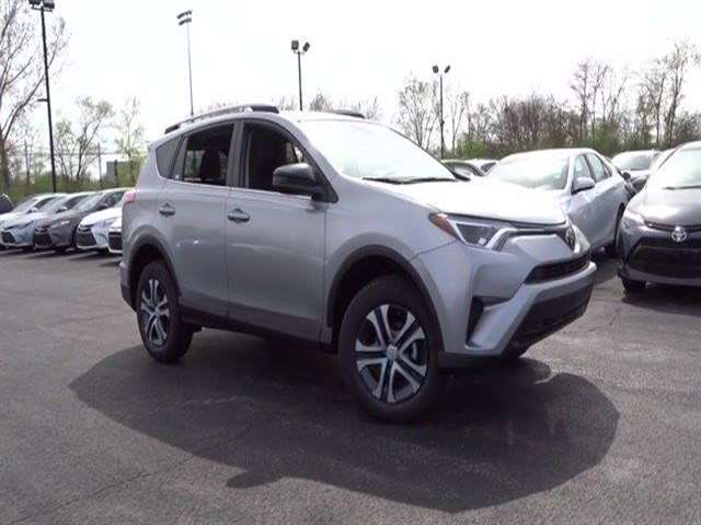 Toyota RAV4 2017 photo 2